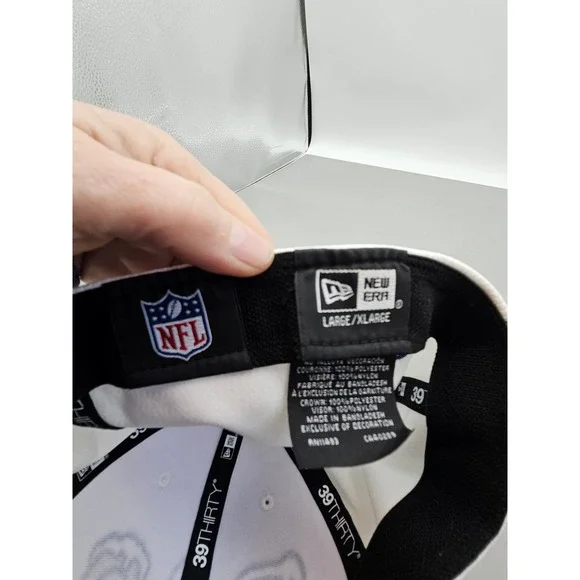 New Era Buffalo Bills B-LO Snow Hat 39THIRTY Stretch Fit Cap White L/XL NFL - Picture 4 of 6